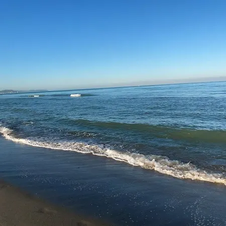 Promo Price September - By The Sea 1 Min From The Beach Apartamento Golem (Tirana)